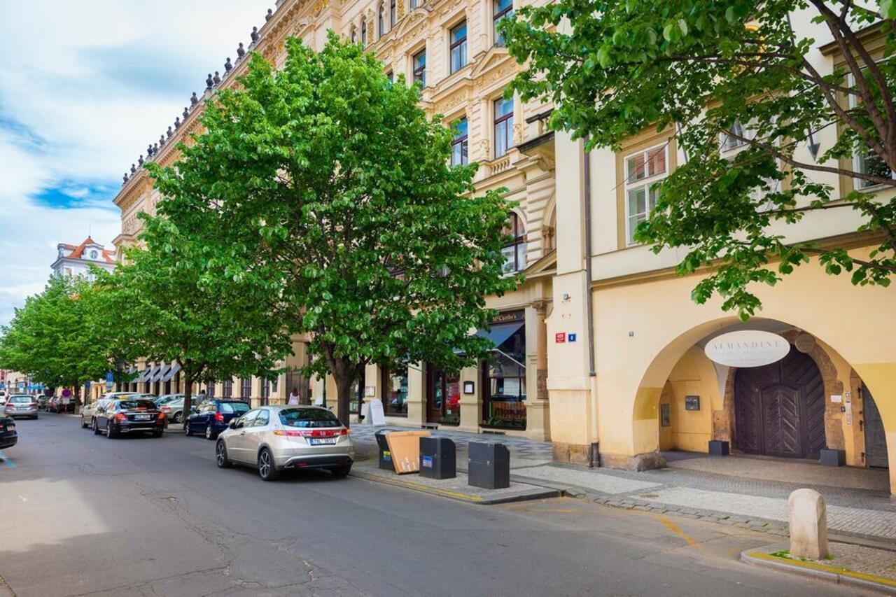 Apartments Almandine Prag Exterior foto